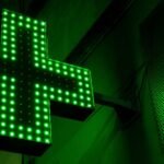 Pharmacy benefit managers, who handle about 95% of US prescriptions, are inflating drug costs and squeezing independent pharmacies, according to a report.