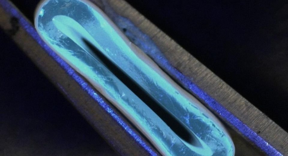 Flexible, gel-like synthetic tubes can replace human veins during heart bypass operations to reroute blood flow, according to engineers at the University of Edinburgh.