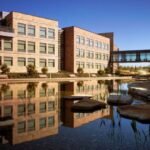 The US Federal Drug Administration approved Illumina Inc.’s DNA sequencing cancer tests that check more than 500 genes in a tumour to help find targeted therapy options.