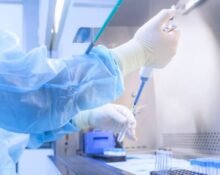 Eli Lilly and Company will invest one billion dollars to expand its facility in Ireland to increase its production of drugs to treat Alzheimer’s disease, diabetes and obesity, according to a company statement.