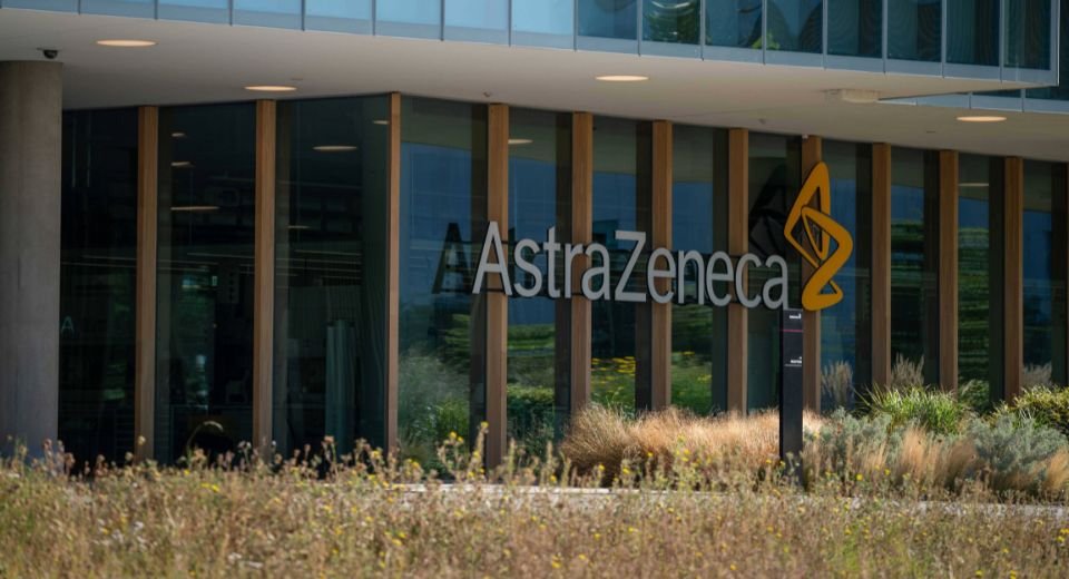 AstraZeneca’s drug for treating limited-stage small cell lung cancer got a recommendation for approval from an EU regulator panel, according to the British-Swedish drugmaker.