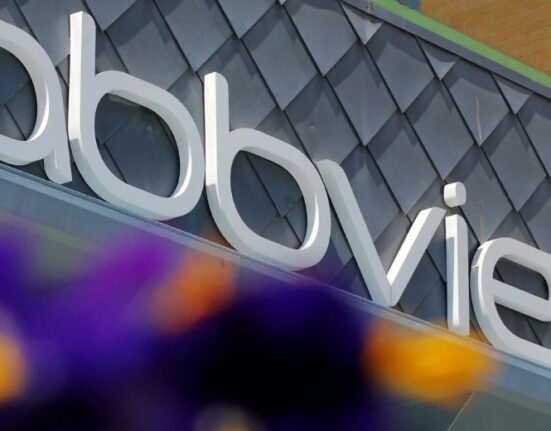 AbbVie Inc. will license a drug to treat obesity from Denmark’s Gurba A/S, a preclinical contract research services and peptide-based drug discovery, for about $2.2 billion to mark its entry into the obesity treatment space.