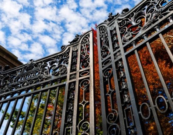 A federal judge has issued a temporary restraining order preventing the US administration from revoking Harvard’s ability to enroll international students and to sponsor global scholars.