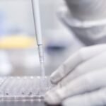 The US drug regulator approved Moderna Inc.’s respiratory syncytial virus vaccine for expanded use among people aged between 18 and 59 years.