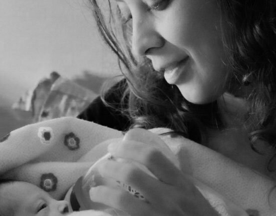 The US drug regulator has urged industry leaders manufacturing and distributing foods for infants and children to be radically transparent in product recall communications.