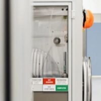 British pharmaceutical company GSK Plc said a new experimental cancer drug helped patients with a difficult-to-treat type of lung cancer live longer than those who received an existing treatment, according to a company statement.