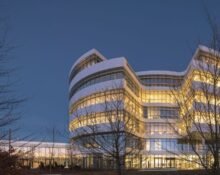 Danish drugmaker Novo Nordisk’s investigational drug, CagriSema, has achieved an estimated average weight loss of 12.4% in diabetic patients during an end-stage trial, better than rival Eli Lilly’s drug.
